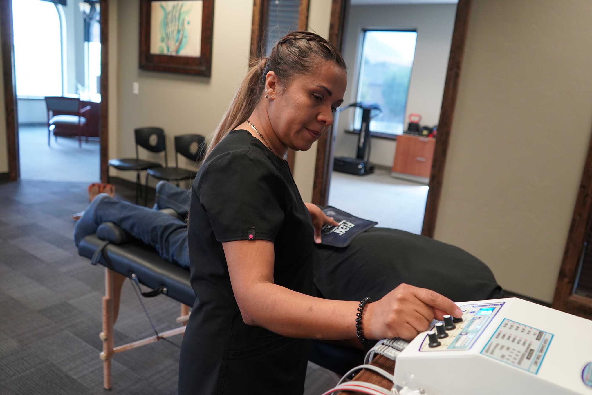 chiropractic and physical therapy for car accident injury Orem